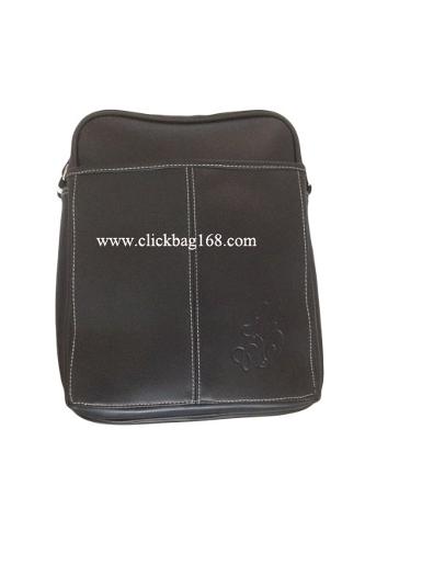 กระเป๋าสีดำ CLICK 0120